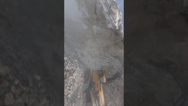 VOLVO EC 250 D смотреть онлайн