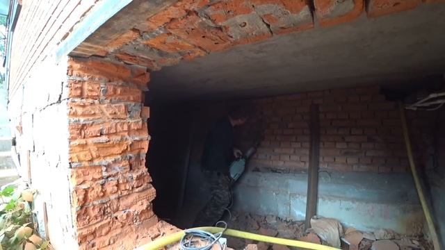 ШИКАРНЫЙ ПОДАРОК ОТ НЕИЗВЕСТНОГО ЧЕЛОВЕКА\\\ЛОМАЕМ ДОМ, ТАК НАМ БУДЕТ ЛУЧШЕ В НЁМ... смотреть онлайн