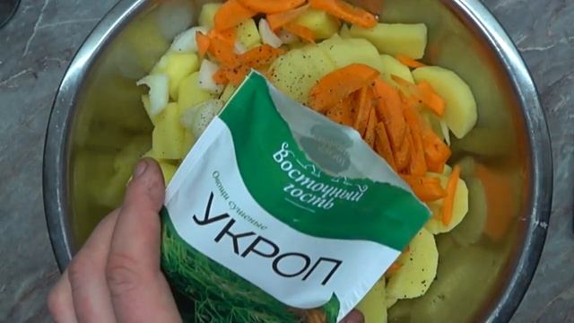 Курица с картошкой в рукаве! Куриные ножки в духовке! Вкусный рецепт на любой праздник! смотреть онлайн