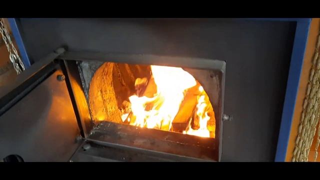 ПОЛЕЗНЫЕ СОВЕТЫ по ОБСЛУЖИВАНИЮ КОТЛА КОСМОС. ОТЗЫВ КЛИЕНТА. ТОПКА ИЗ НЕРЖАВЕЙКИ ОТОПЛЕНИЕ ДАЧИ ДОМ смотреть онлайн