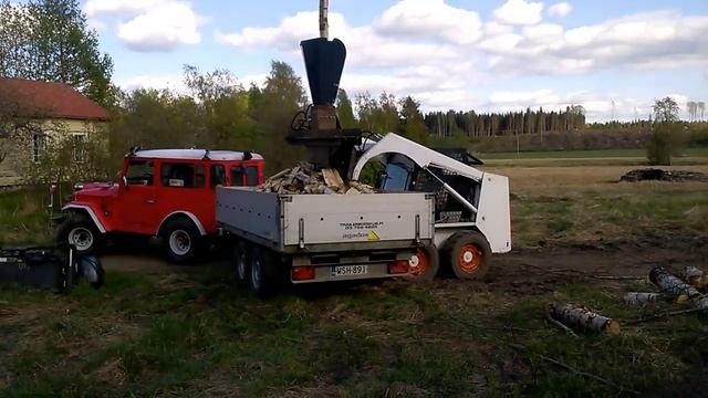 Andy´s Bobcat Firewood Processor смотреть онлайн