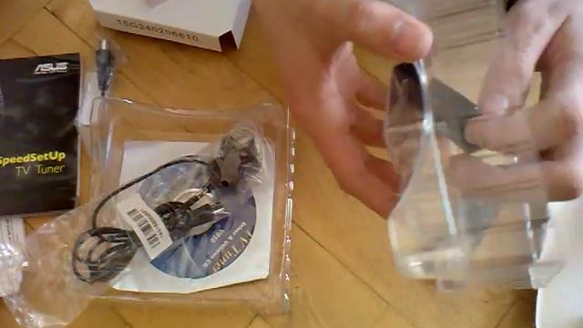 ASUS MY CINEMA U3100 MINI PLUS T/RC/NSW Dvb-t TV Tuner Unboxing
