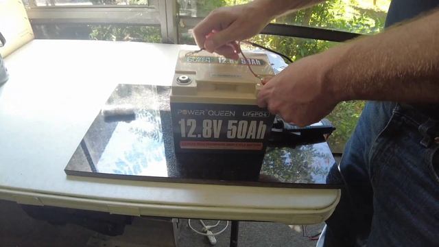 Power Queen 12v 50ah LiFePO4 battery смотреть онлайн