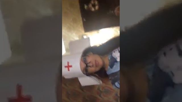 Эвелина Бледанс и гороховый суп. Перископ Онлайн Трансляции на компьютере  Periscope