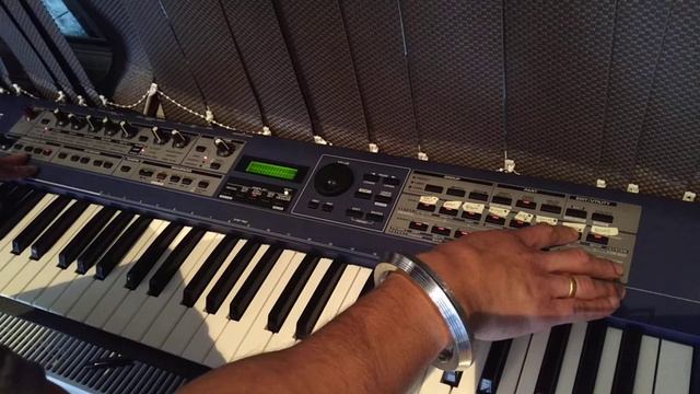 Roland JX-305 Dance 90's Pop Pattern mix смотреть онлайн