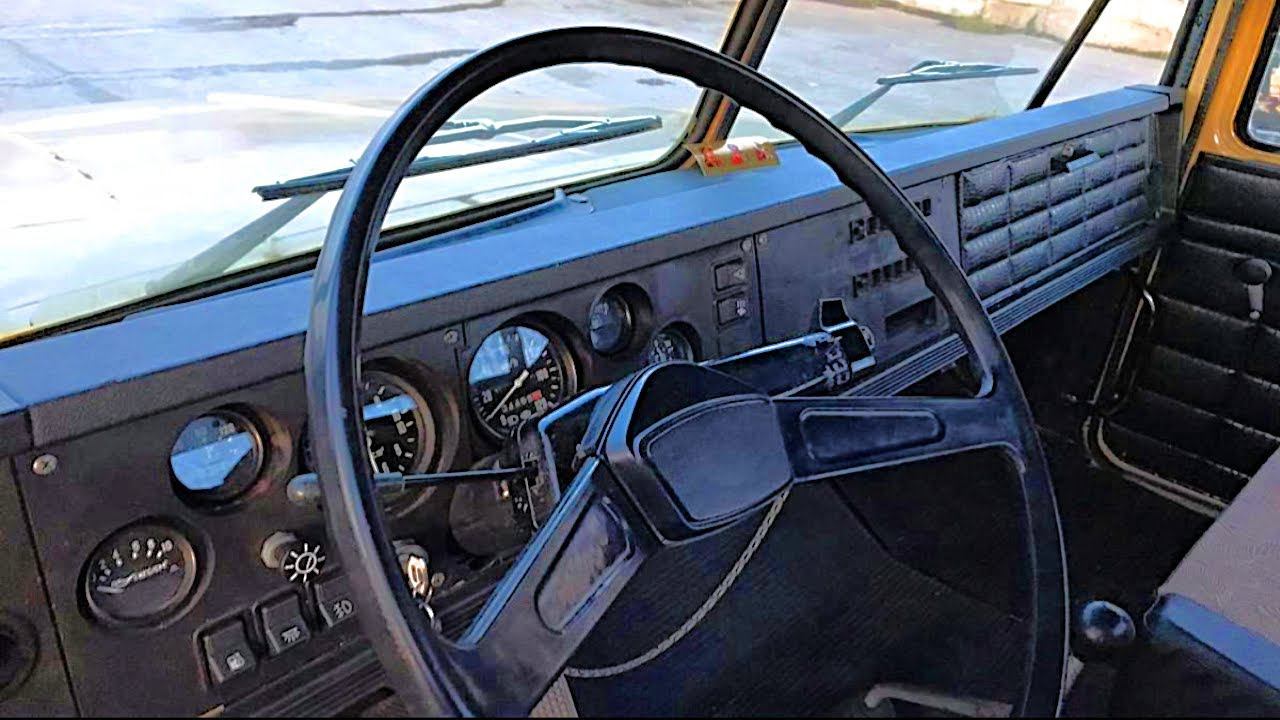 Муха не Сидела – 25 лет стоял в ангаре и это не помещало КрАЗу остаться в заводском состоянии смотреть онлайн