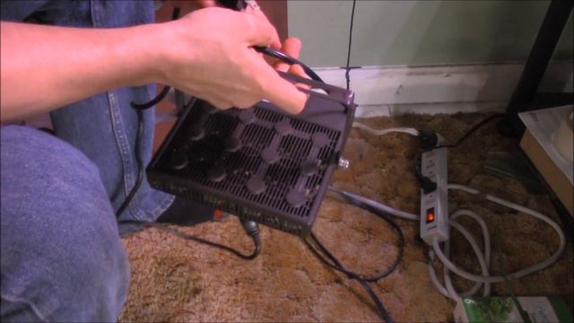 Unboxing the New Sansi 70 Watt LED Grow Light смотреть онлайн