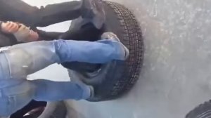 Находчивые Китайцы. Транспортировка шины.