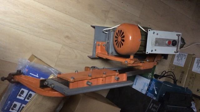 Мехпила на основе рельсорезного станка РМ3 смотреть онлайн