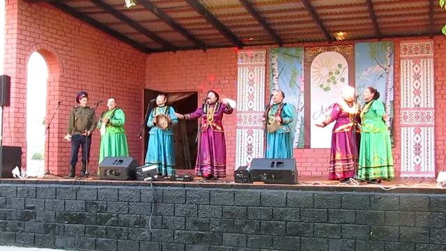Краснодонский ансамбль казачьей песни " Любавушка " смотреть онлайн