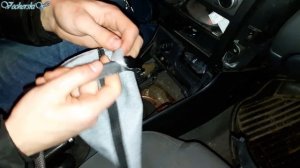Замена чехла рычага КПП из Китая на Nissan Almera N16