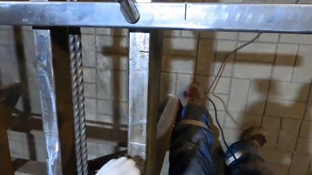 Как идеально ровно отрезать профильную трубу смотреть онлайн