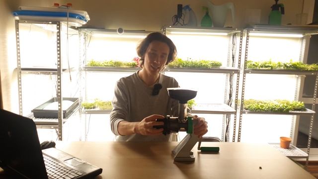 Соковыжималка для бизнеса на витграссе. Что выбрали мы? смотреть онлайн