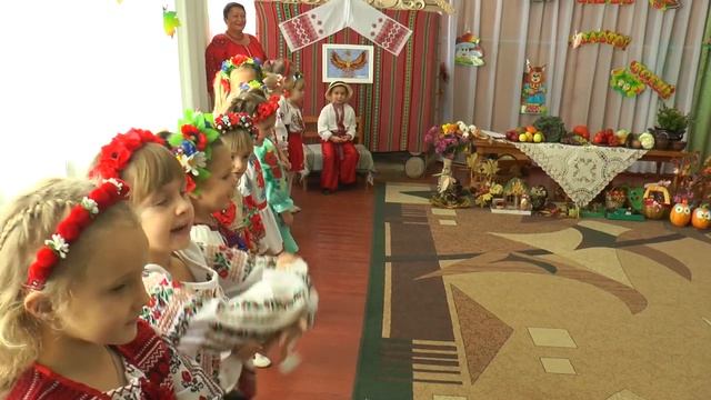 Свято осені в дитячому садочку "Журавлик" м. Деражні смотреть онлайн