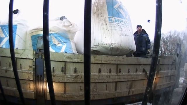 розгружаємо мінеральні добрива смотреть онлайн