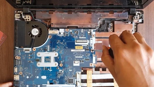 Acer Aspire 5551 Upgrade/Disassembly смотреть онлайн