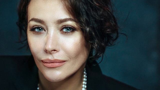 Красивая и дружная семья! Екатерина Волкова поделилась редким семейным фото : три поколения смотреть онлайн