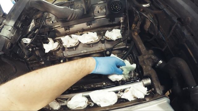 BMW e34 540i Ремонт течи антифриза ванны блока Новые клапана печки Как выкрутить заломаный болт #63 смотреть онлайн
