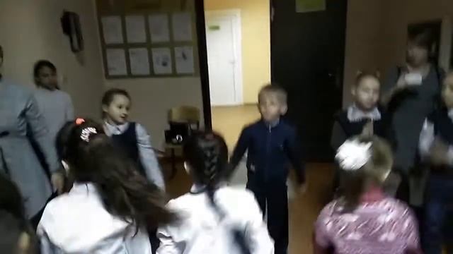 Утренняя зарядка перед уроками смотреть онлайн