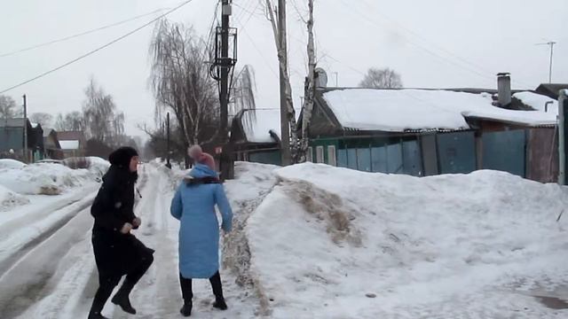 вот что бывает с теми кто прогуливает.... смотреть онлайн