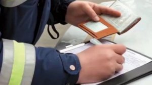 Забыл права дома! Вот 5 фраз, которые спасут от штраф стоянки