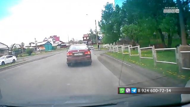 Пешеход чуть не попал под колеса на улице Баркова в Братске смотреть онлайн