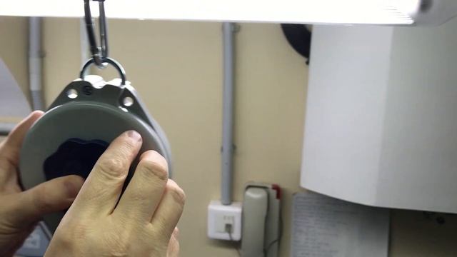 Гладильный стол: регулировка подвеса утюга (на утюг подается пар и он сам греется) Veit Новель Груп смотреть онлайн