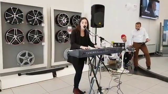 KIA Ceed & KIA Cerato - ослепительные новинки 2018 года...???
6 октября прошла совместная презент