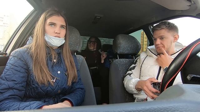 Реакция прохожих на мой трэк смотреть онлайн