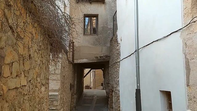 Cuenca is a city 🏰 hanging over an abyss ⛰ #myspain #spain #tourism #cuenca #lamancha #turismo смотреть онлайн