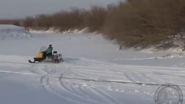 Воскресная покатушка на снегоходах [Snowmobiling on Sunday] смотреть онлайн