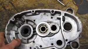 Ремонт картеров  двигателя мопеда Карпаты.
