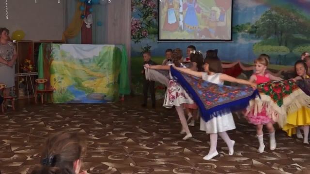 танец с платками на выпускном смотреть онлайн