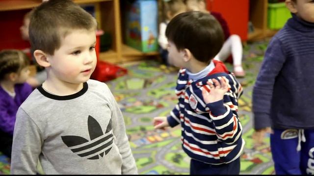 Один день в младшей группе, видео смотреть онлайн