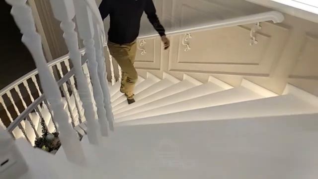 Автоматическая подсветка лестницы в Пентхаусе г. Алматы смотреть онлайн