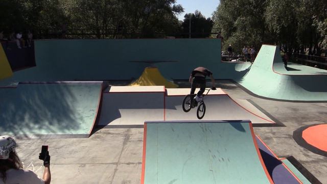 Сергей Супонин, квалификация bmx контеста, открытие скейтпарка XSA смотреть онлайн