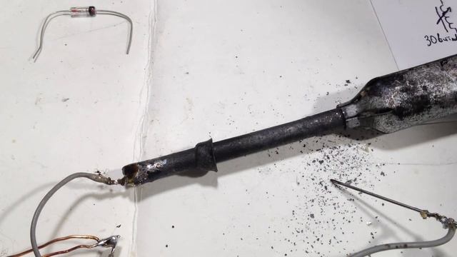 Купрокс-самодельный диод из жала паяльника.Приемник из паяльника. смотреть онлайн