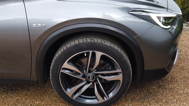 Infiniti QX30 2.2d Luxe Tech AWD offered by Norman Motors, Dorset смотреть онлайн