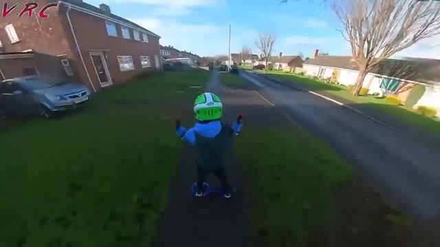 iHoverboard H1 6.5 Inch Speed 9 mph Hoverboard with Bluetooth & LED Lights смотреть онлайн
