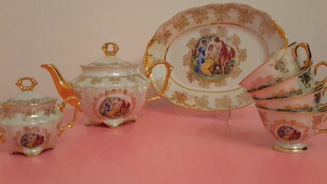 КОЛЛЕКЦИОННЫЙ СЕРВИЗ 