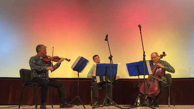 Трио Ощущения Trio Sensations Легран Legrand Шербурские зонтики Ветряные мельницы Полночь в Париже смотреть онлайн