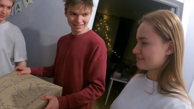 vlog 3. ПОДАРКИ, НОВОГОДНЯЯ МОСКВА И ТАЙНЫЙ САНТА смотреть онлайн