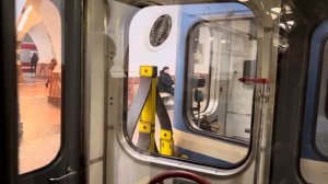 Поездка на поезде Ема-502/Ем-501 по КВЛ от Площади Ленина до Технологического института