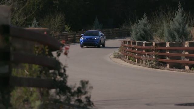 2018 Toyota C-HR (US spec) смотреть онлайн