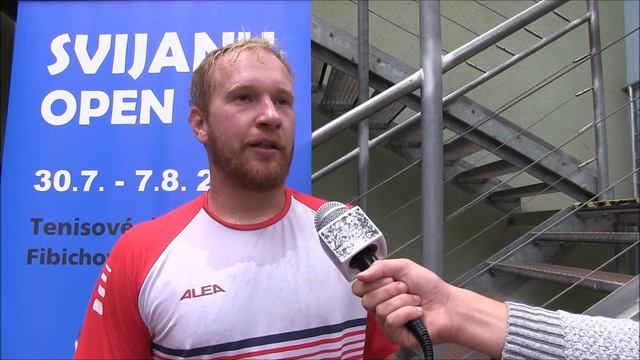 Lukáš Dlouhý po prohře ve čtvrtfinále deblu na turnaji Svijany Open v Liberci смотреть онлайн