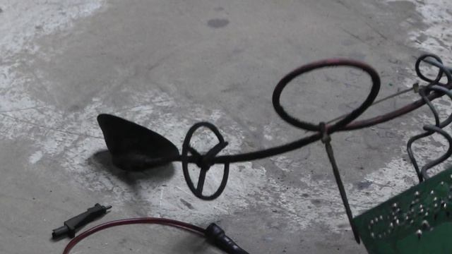 Вова делает вибратор, ура, нанотехнологии уже сегодня )))) смотреть онлайн