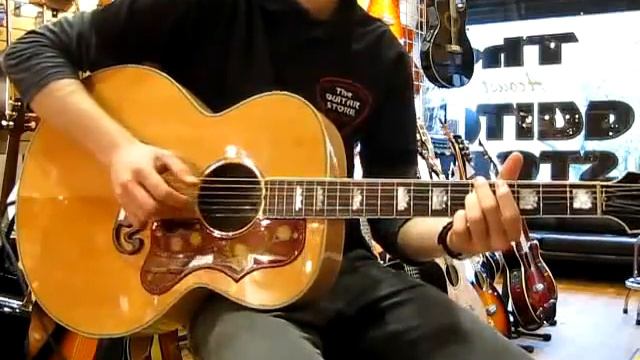 Gibson J200 Standard Jumbo Acoustic смотреть онлайн