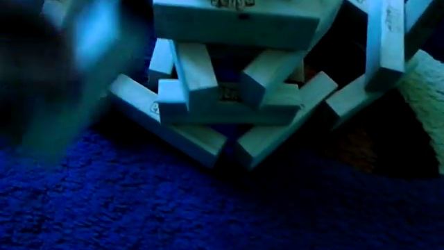 Замок из кубиков Jenga смотреть онлайн