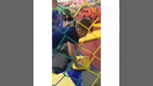 батутный парк в Сухом Логу смотреть онлайн