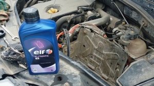 Замена жидкости в эгур Рено Дастер дизель 1.5 л  2014 первого поколения в полевых условиях)